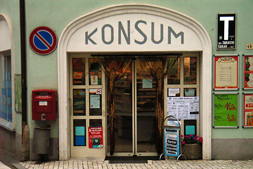 Essen fassen in Laas vor dem Stilfser Joch